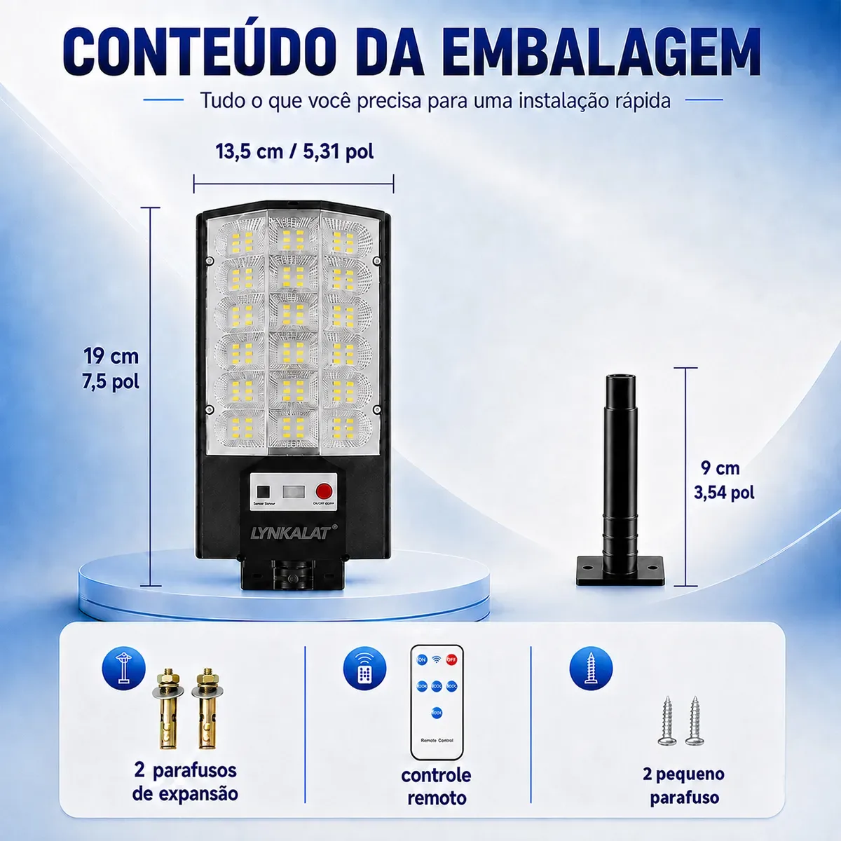 Luminária solar instalada e acesa em área externa
